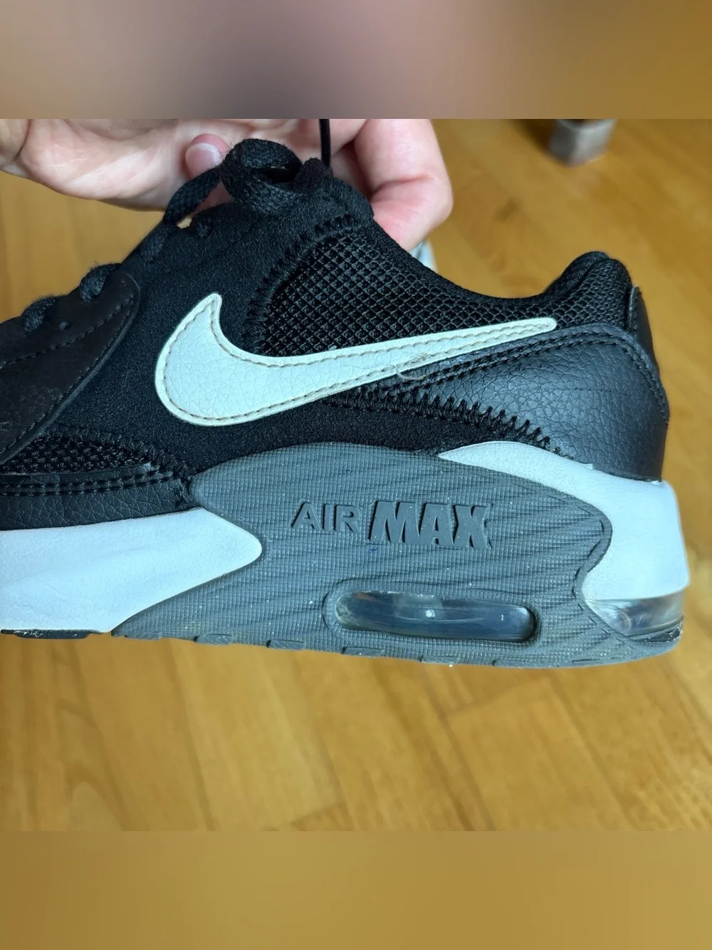 Nike Air Max Excee sneakers Shoes black and white Boys Girls Running Sz 5 Youth